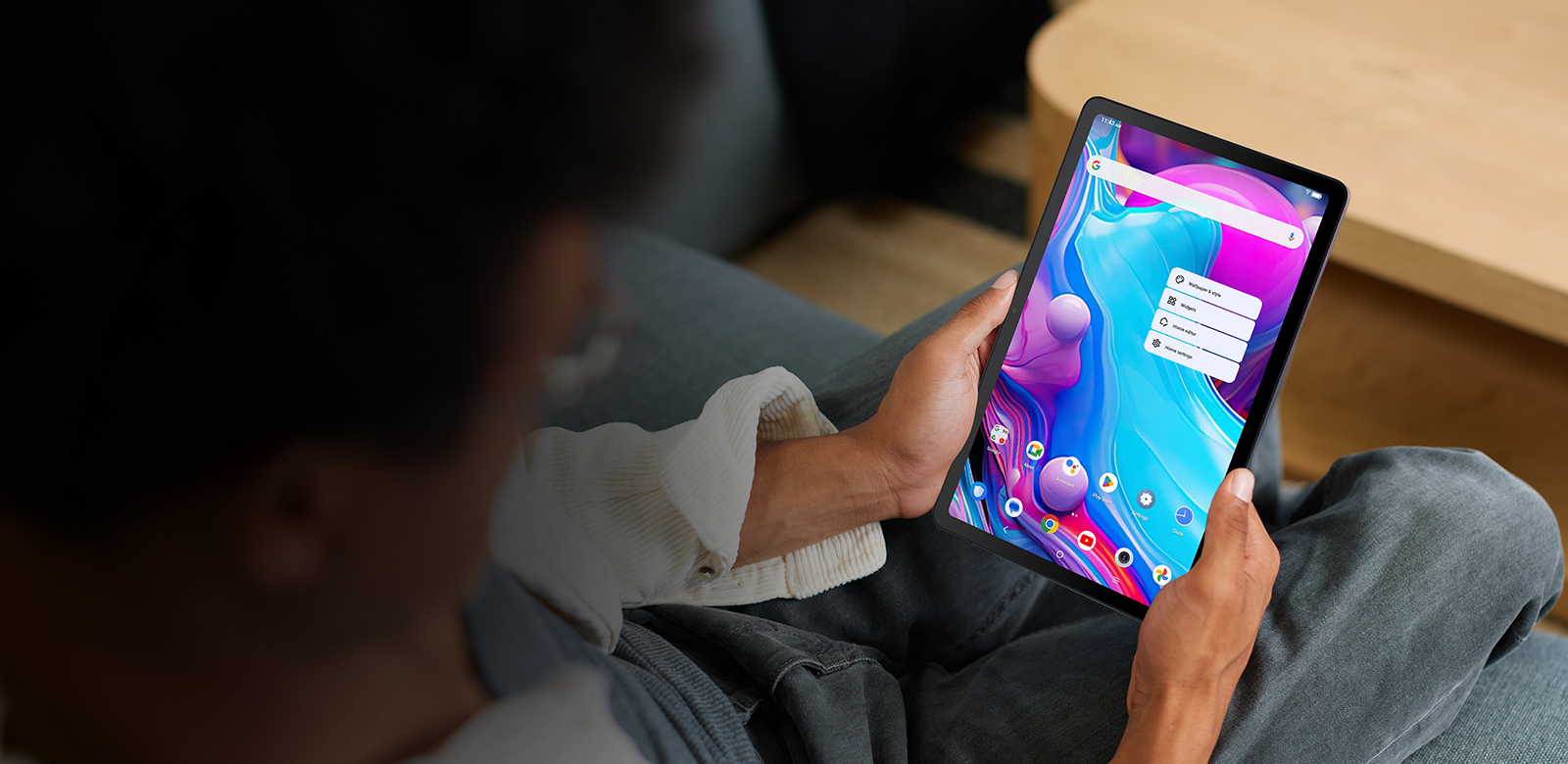 tablet with personalization option menu